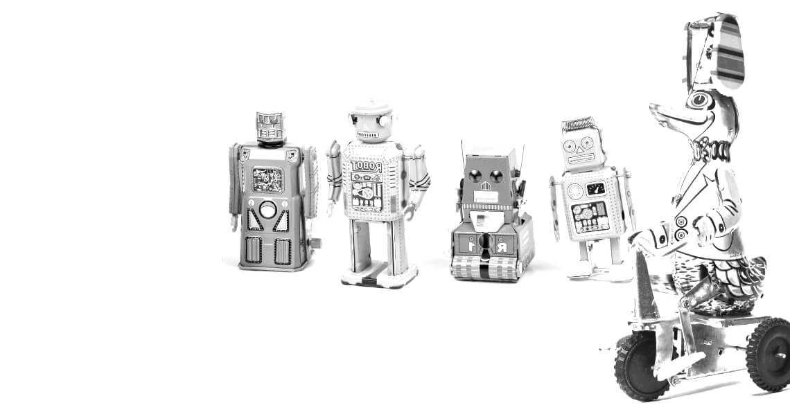 Bildmontage aus Robotern, die zusammenstehen sinnbildlich für das Team Jensen & Komplizen